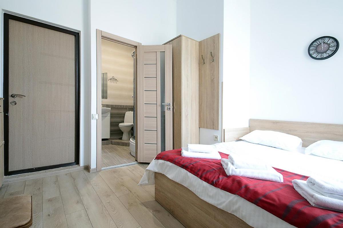 Buk Apartments On Doroshenka 29 Λβιβ Εξωτερικό φωτογραφία