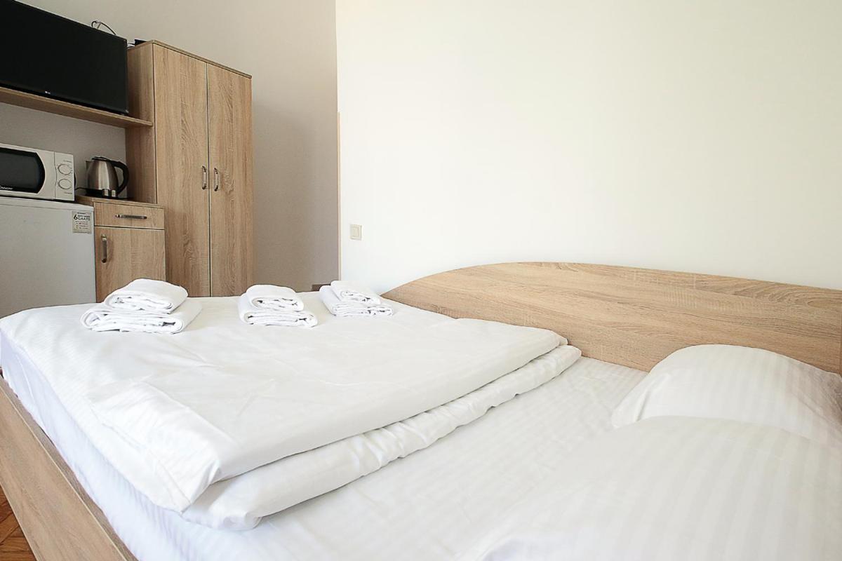 Buk Apartments On Doroshenka 29 Λβιβ Εξωτερικό φωτογραφία