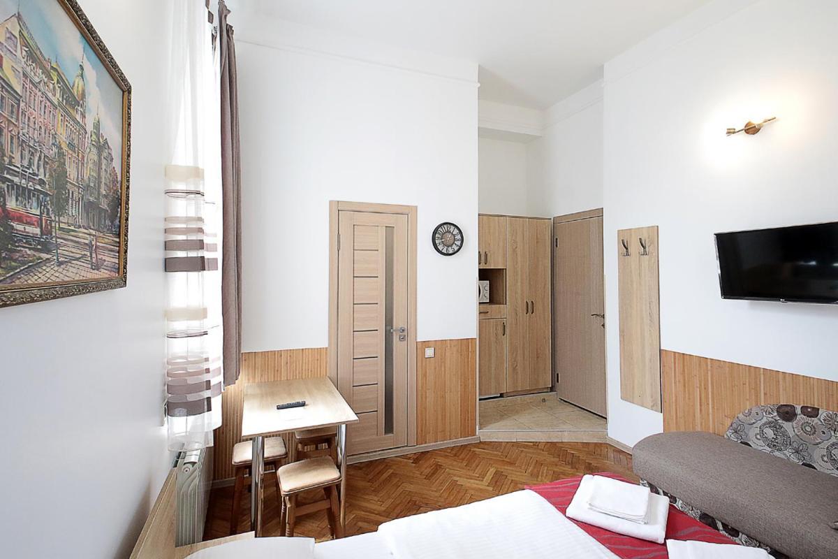 Buk Apartments On Doroshenka 29 Λβιβ Εξωτερικό φωτογραφία