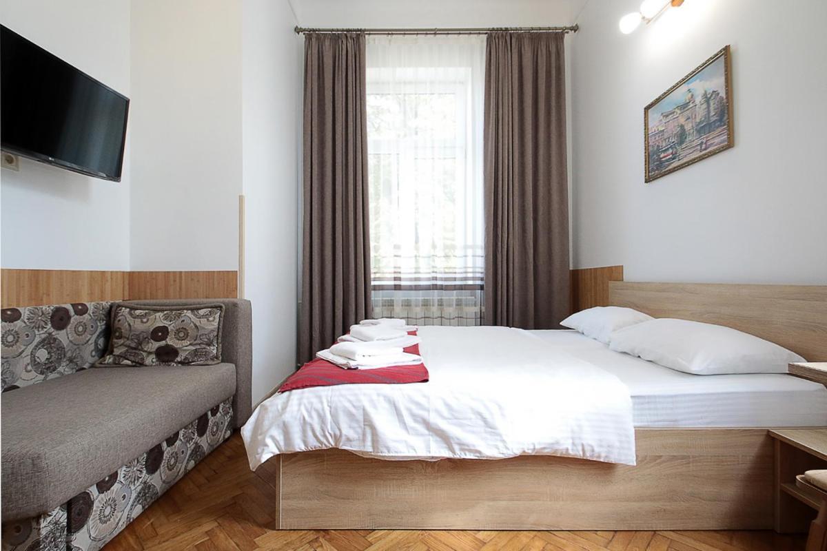 Buk Apartments On Doroshenka 29 Λβιβ Εξωτερικό φωτογραφία