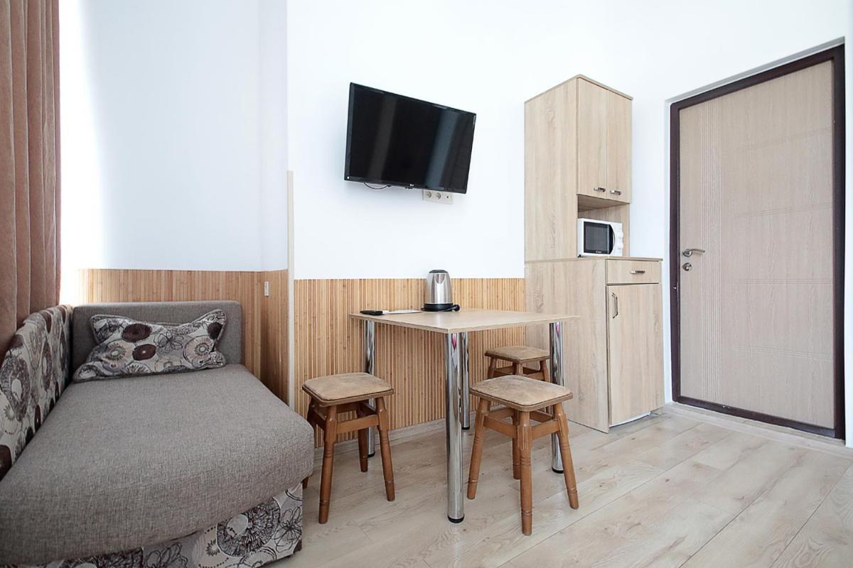Buk Apartments On Doroshenka 29 Λβιβ Εξωτερικό φωτογραφία