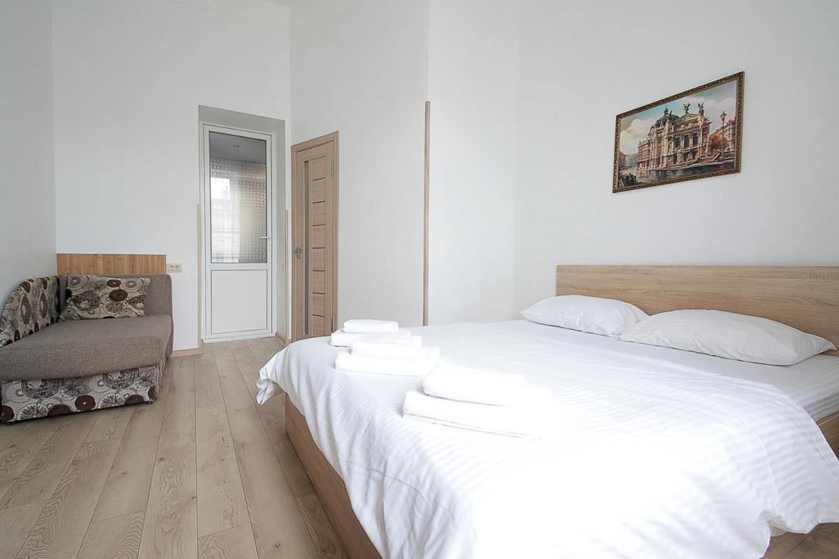 Buk Apartments On Doroshenka 29 Λβιβ Εξωτερικό φωτογραφία