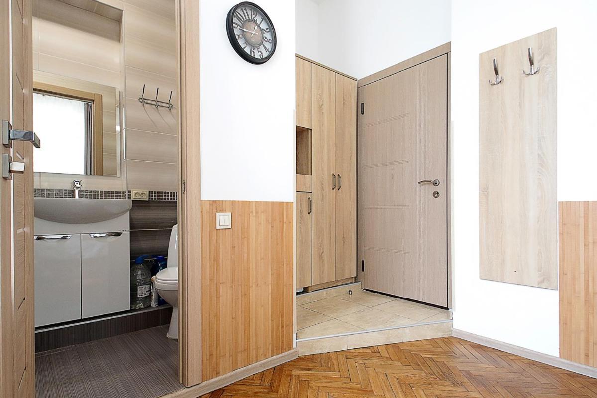 Buk Apartments On Doroshenka 29 Λβιβ Εξωτερικό φωτογραφία