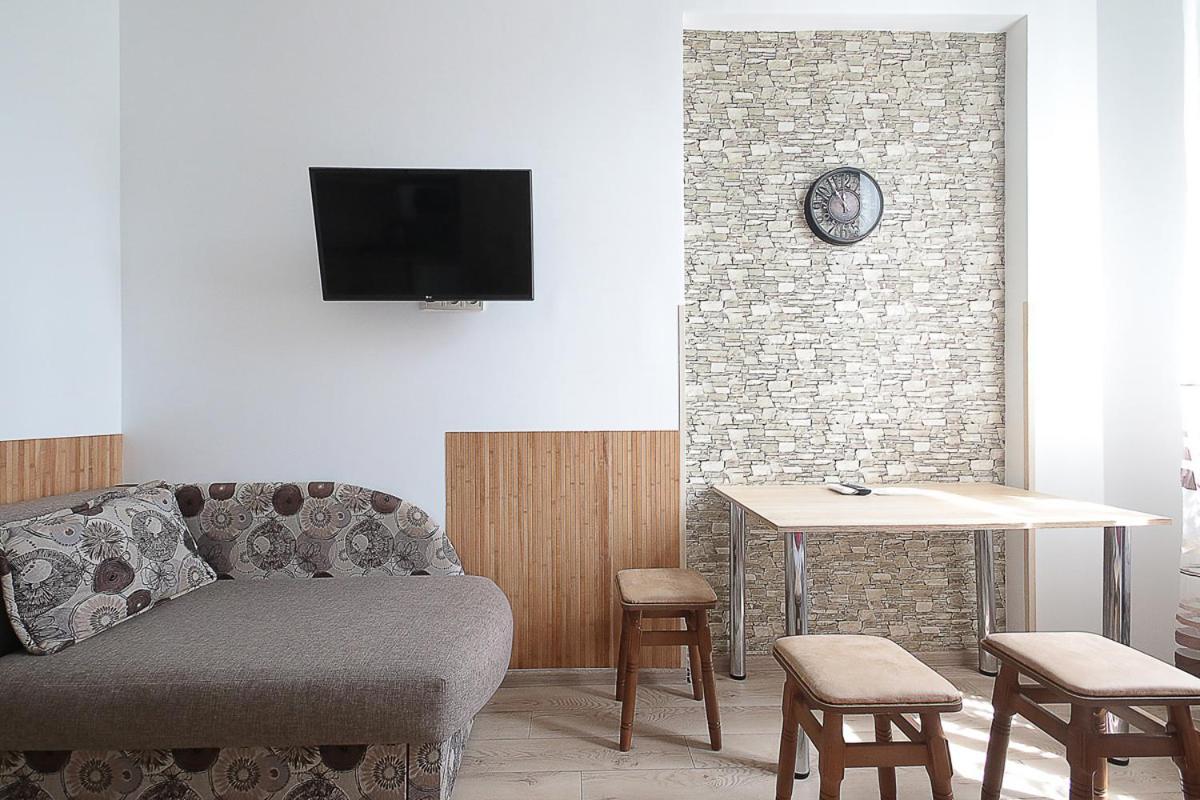 Buk Apartments On Doroshenka 29 Λβιβ Εξωτερικό φωτογραφία