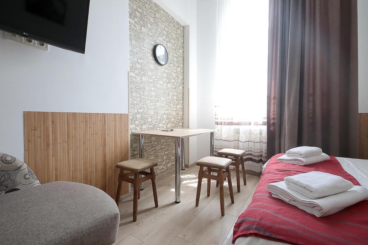 Buk Apartments On Doroshenka 29 Λβιβ Εξωτερικό φωτογραφία